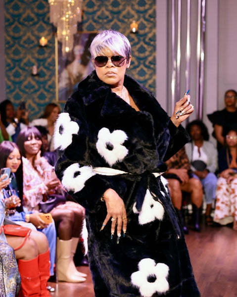 II Hands II Heaven Flower Faux Fur – House of Tres Jolie